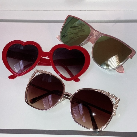 Fun and Flirty Sunglasses bundle 😎💖 - Picture 2 of 4